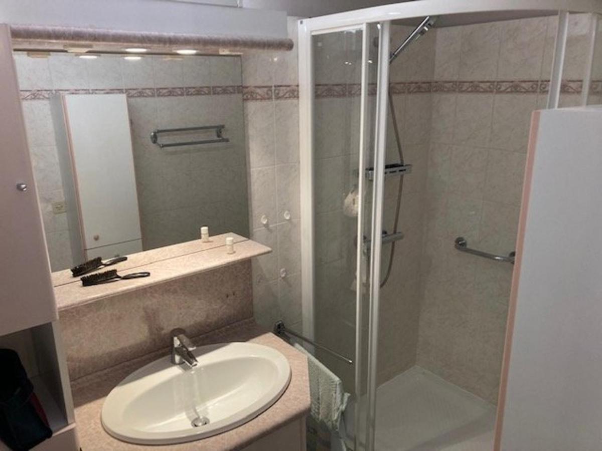 Bel Appartement Au Lavandou Avec Terrasse Et Vue Mer - Fr-1-308-167 Ле-Лаванду Екстер'єр фото
